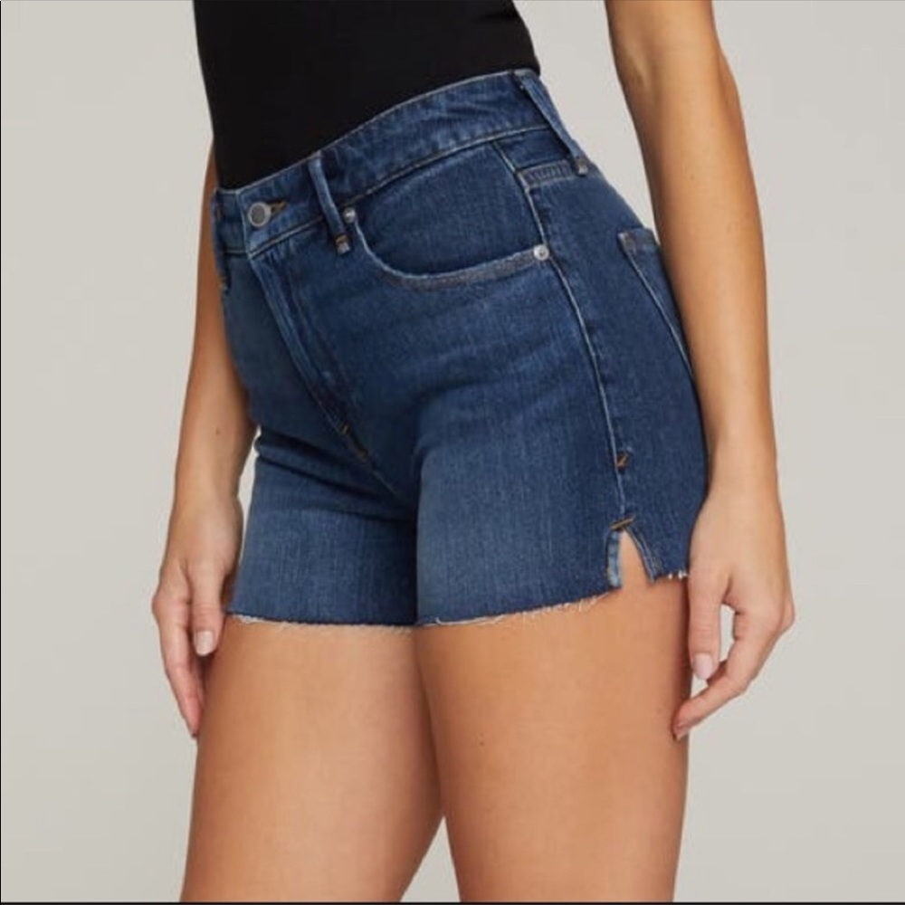 Good American Cut Off Shorts 8/29